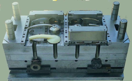 000-RMCQazlruTqe.jpg
