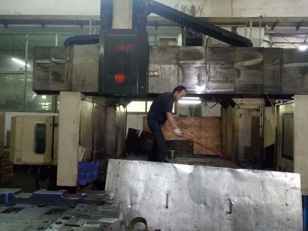 wechat_upload150659375759cccbddae313